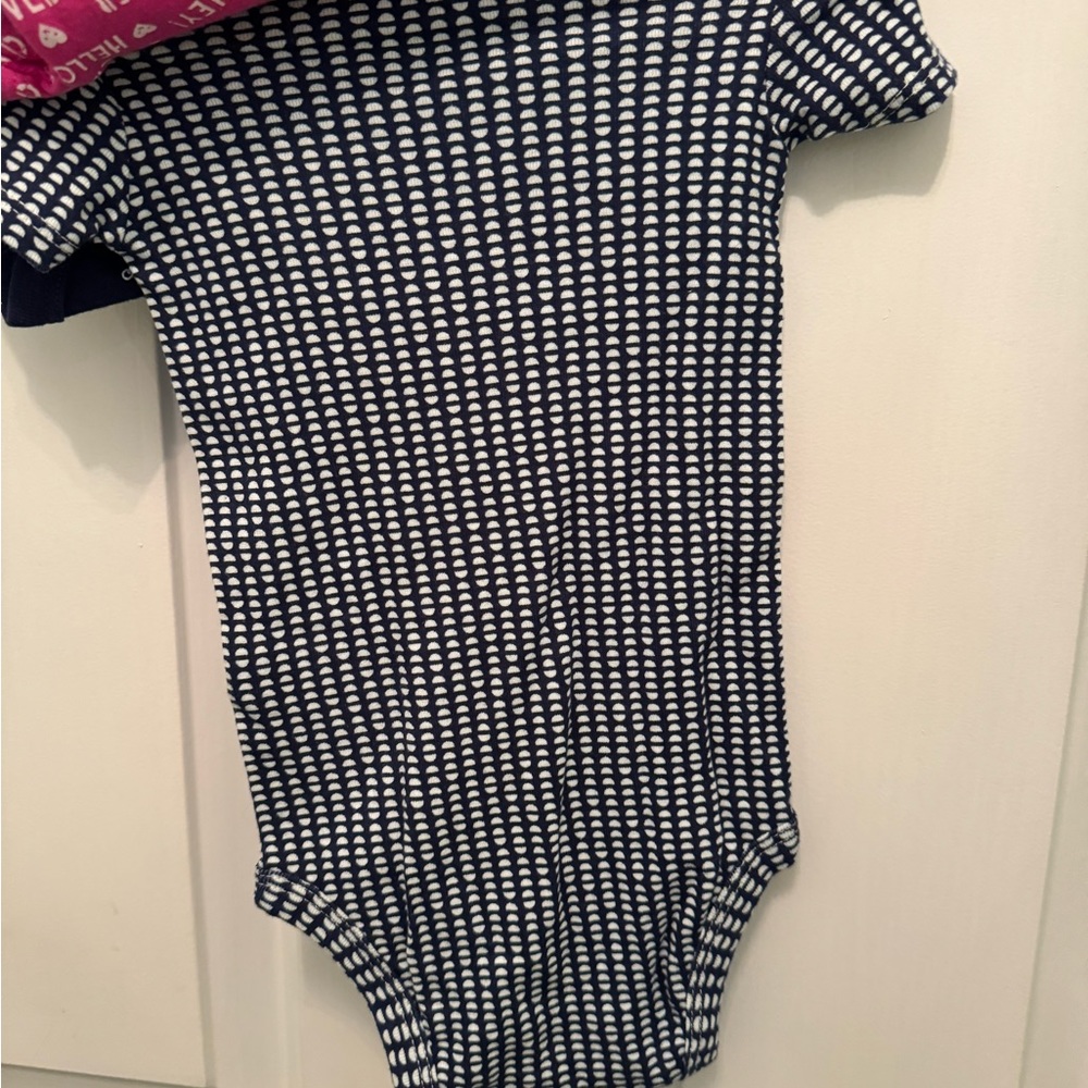 NWT set of 4 CARTER’S ONSIES. Baby Size 9 months Brand New still on hangers NEW - Picture 12 of 12